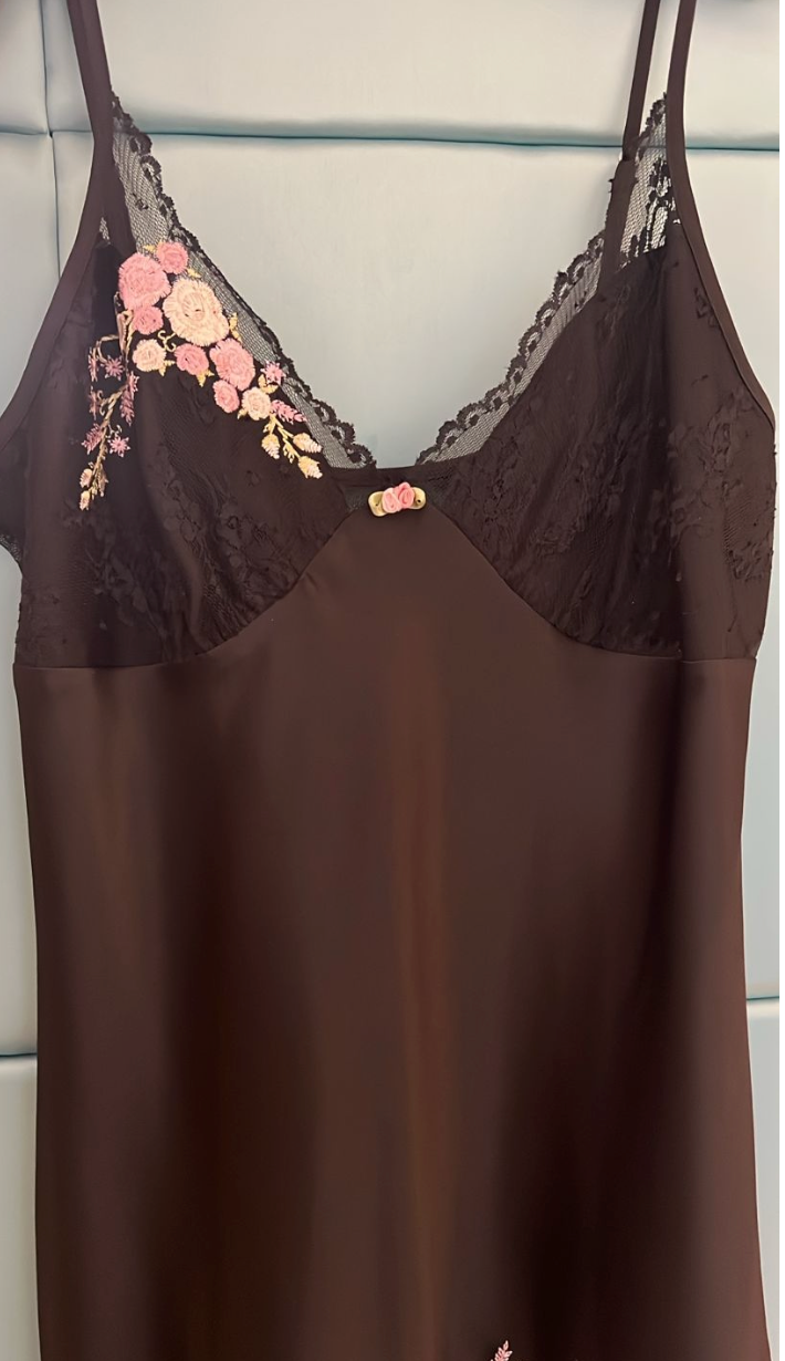 Vestido Lencero Negro Con Bordado