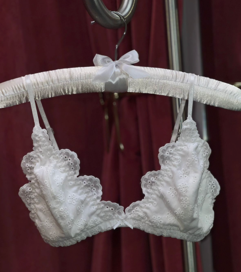 Bralette tira bordada blanca