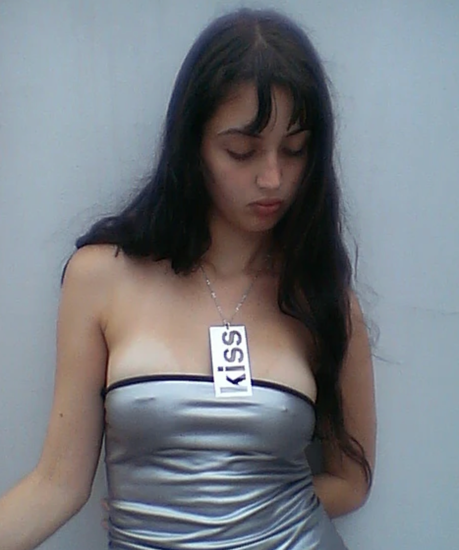 Kiss Chain