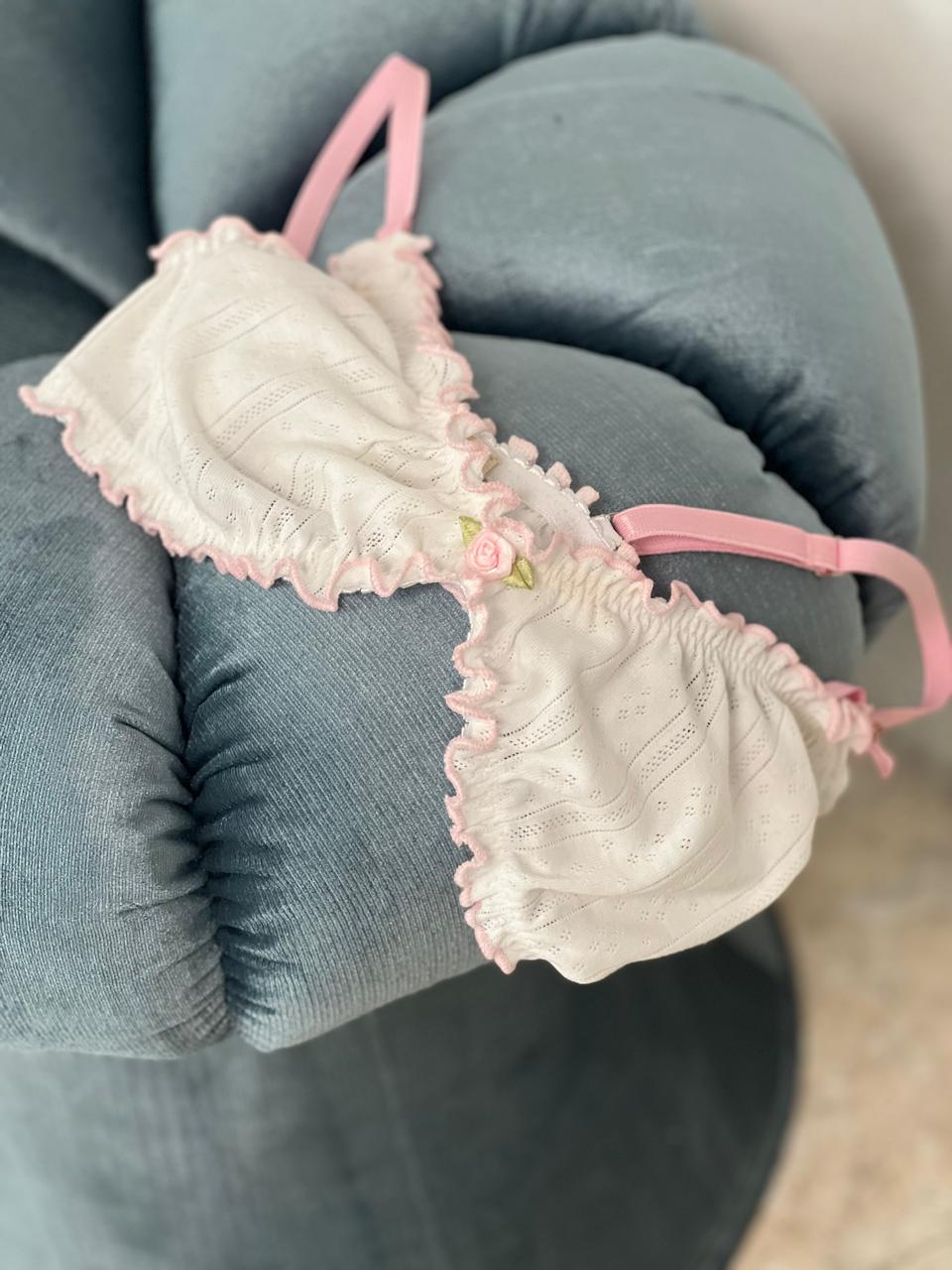 Bralette blanco con rosa